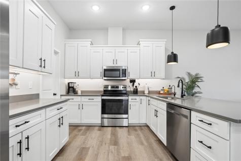 916 Summit Court Tiffin IA 52340