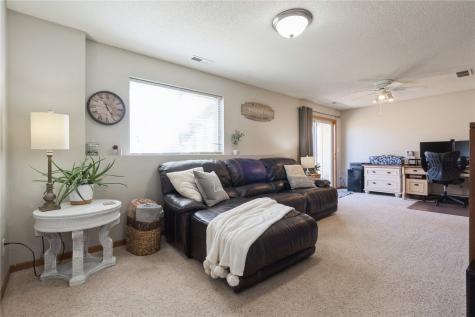 3748 Stoneview Circle SW Cedar Rapids IA 52404