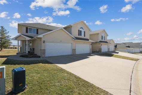 3748 Stoneview Circle SW Cedar Rapids IA 52404