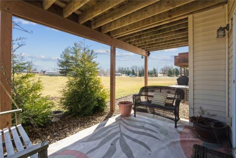 3748 Stoneview Circle SW Cedar Rapids IA 52404