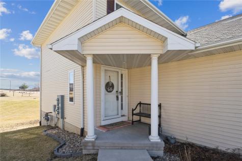 3748 Stoneview Circle SW Cedar Rapids IA 52404