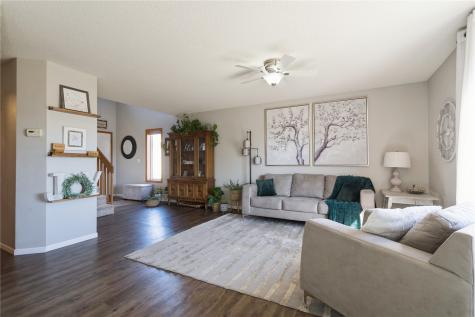 3748 Stoneview Circle SW Cedar Rapids IA 52404