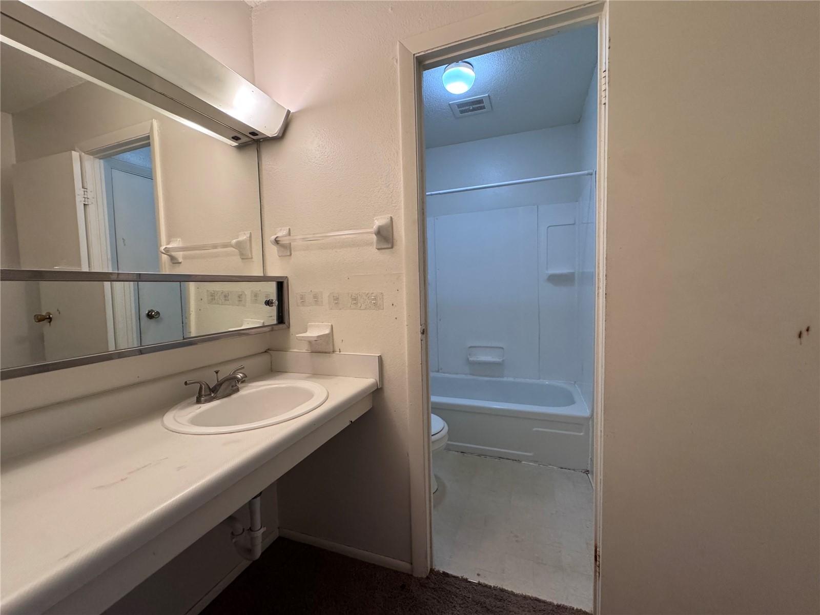 1207 21st Avenue Place Coralville IA 52241