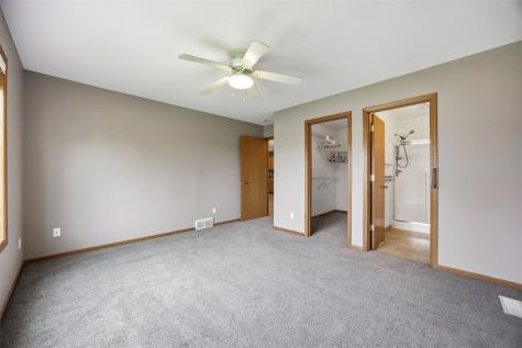 2346 49th Street Court Marion IA 52302