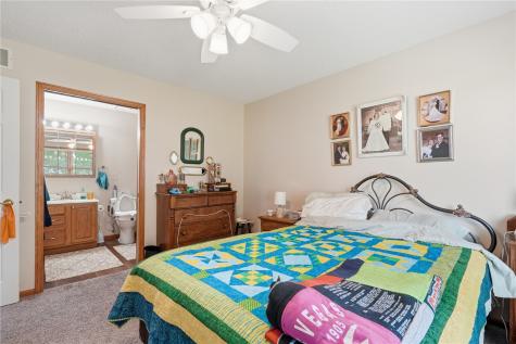 140 35th Street Drive SE Cedar Rapids IA 52403