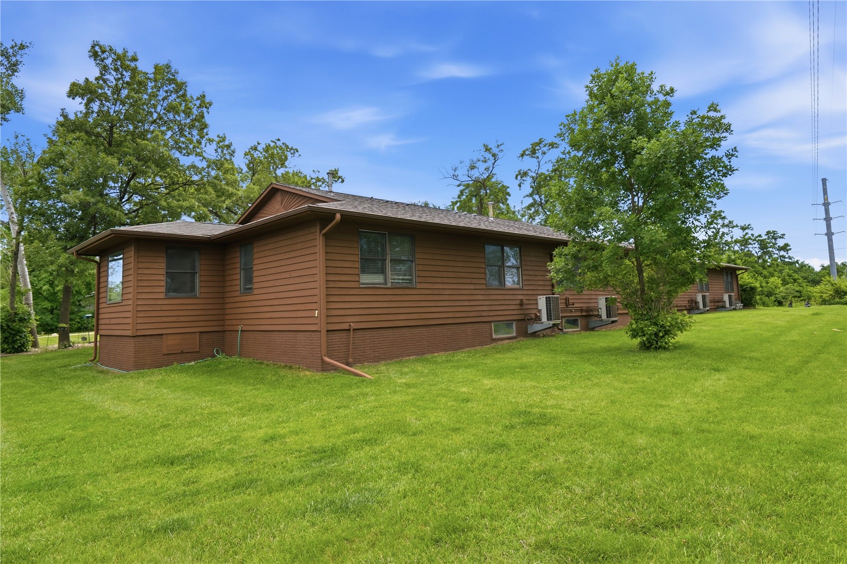 140 35th Street Drive SE Cedar Rapids IA 52403