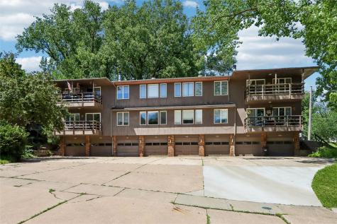 1716 Pikes Peak Court NE Cedar Rapids IA 52402