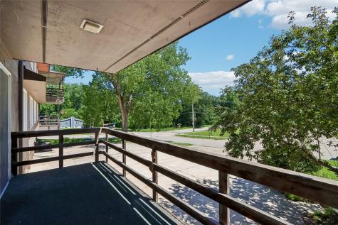 1716 Pikes Peak Court NE Cedar Rapids IA 52402