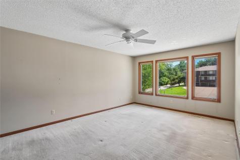 1716 Pikes Peak Court NE Cedar Rapids IA 52402