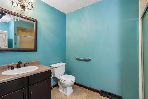 1716 Pikes Peak Court NE Cedar Rapids IA 52402