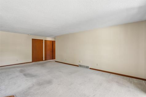 1716 Pikes Peak Court NE Cedar Rapids IA 52402