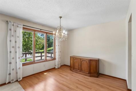 1716 Pikes Peak Court NE Cedar Rapids IA 52402