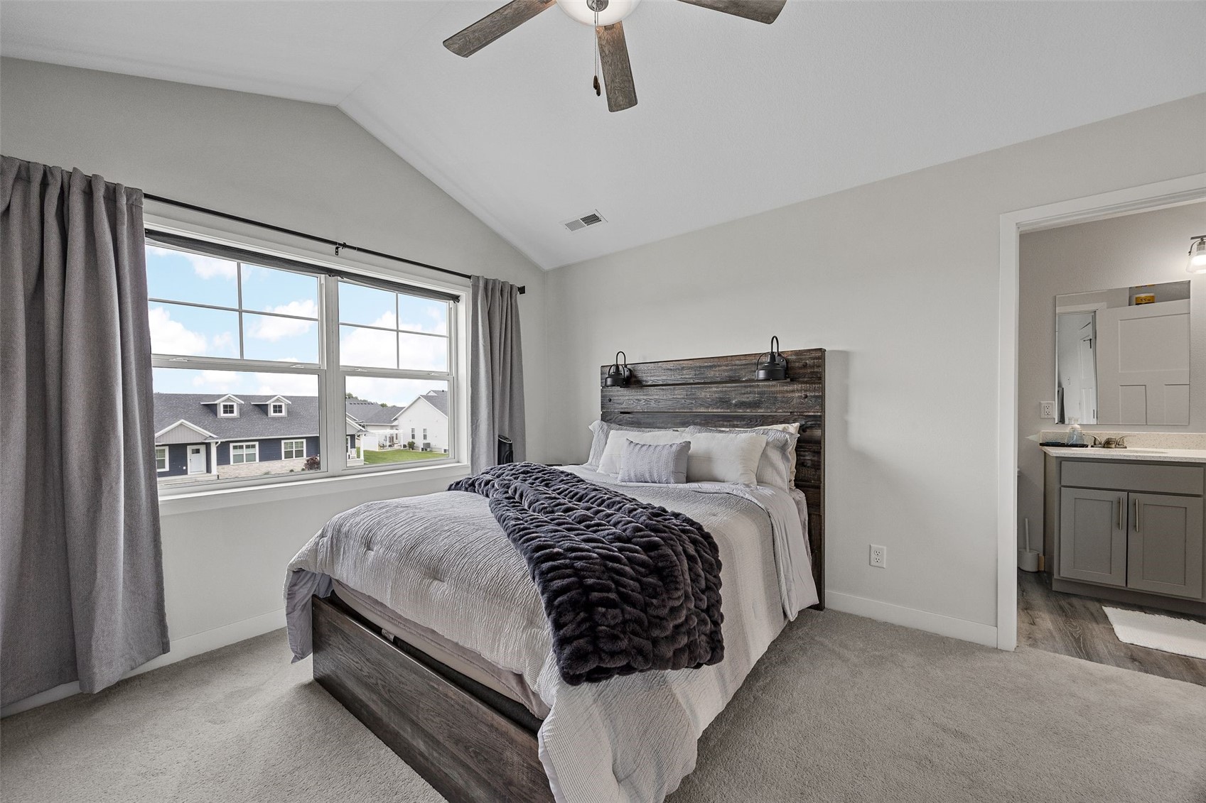2411 Bluegrass Street Marion IA 52302