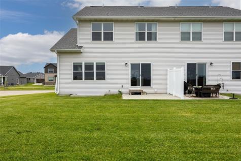 2411 Bluegrass Street Marion IA 52302