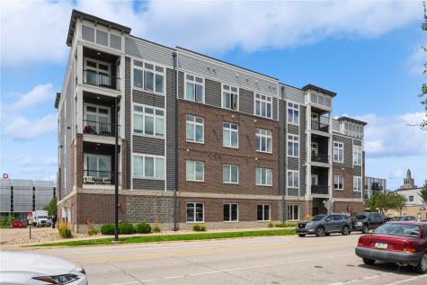 200 3rd Avenue SW Cedar Rapids IA 52404