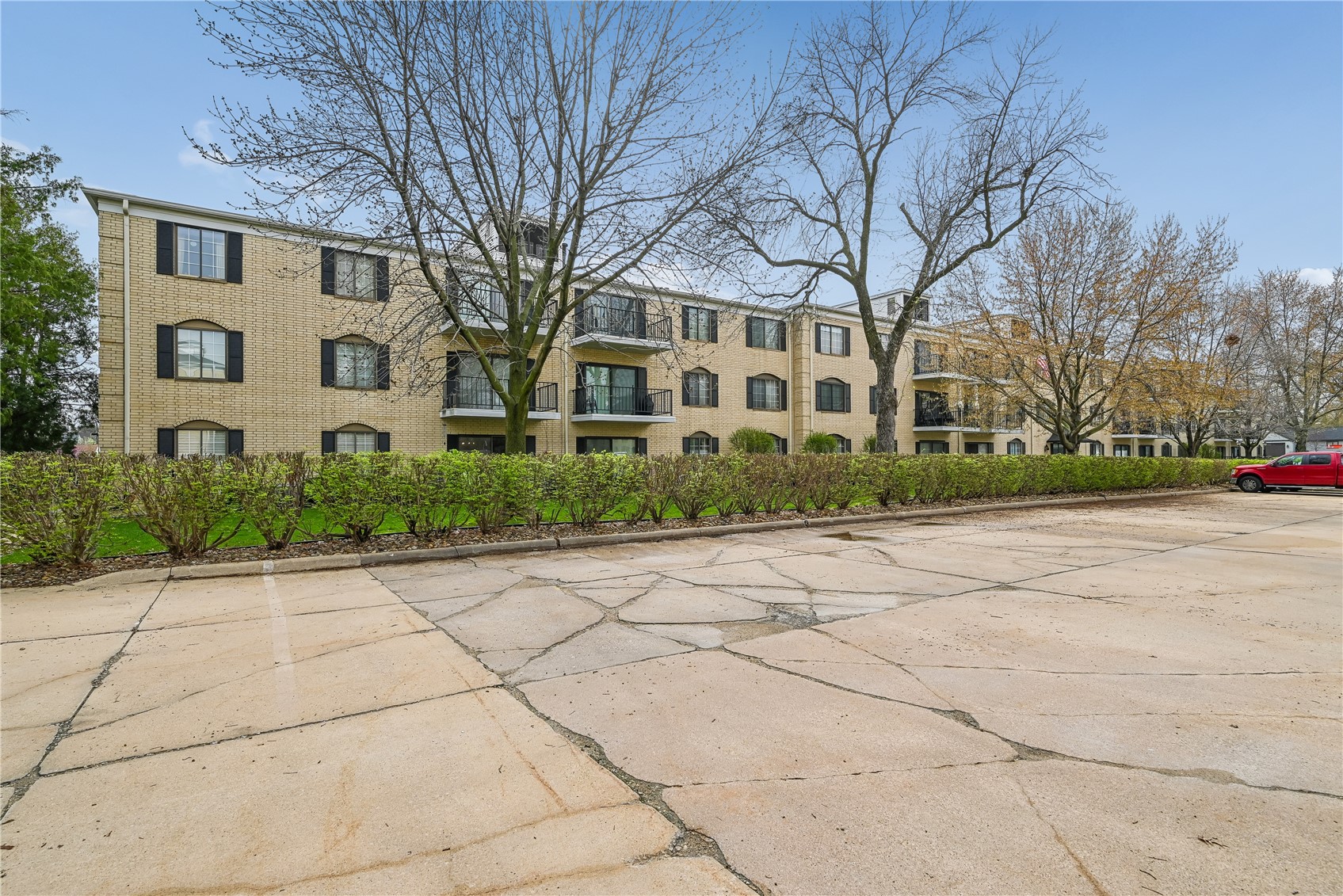 150 Thompson Drive SE Cedar Rapids IA 52403