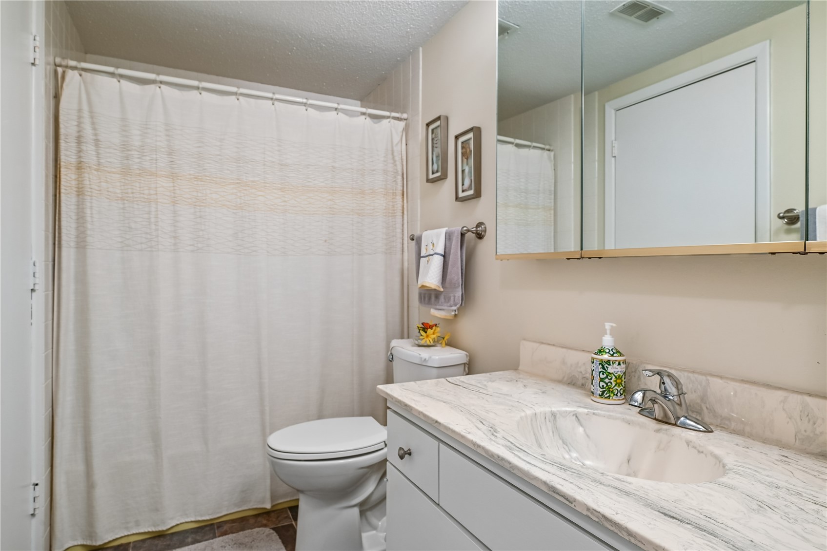 150 Thompson Drive SE Cedar Rapids IA 52403