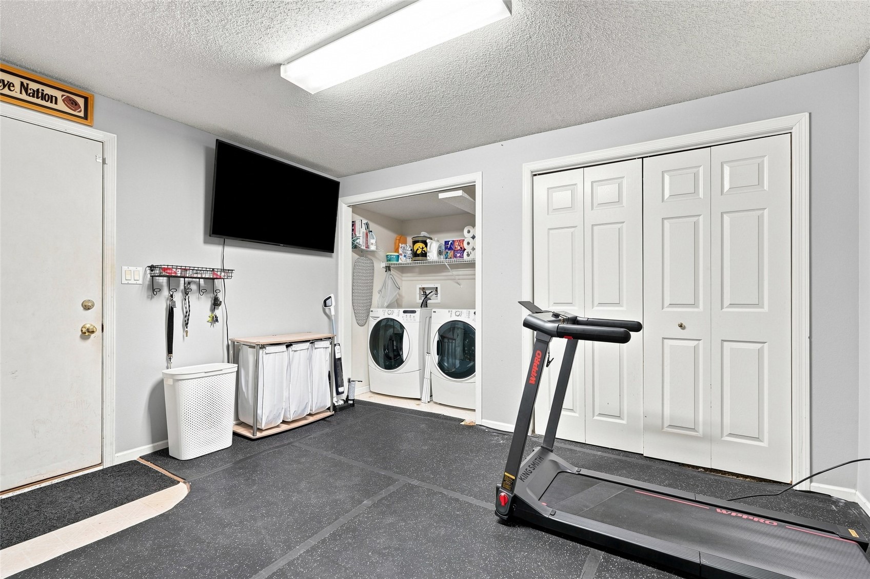 702 West Side Drive Iowa City IA 52246