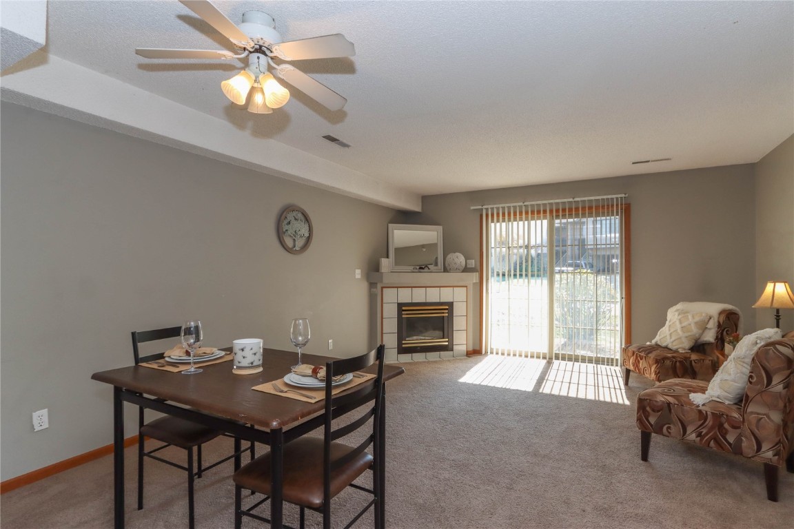408 West Side Drive Iowa City IA 52246