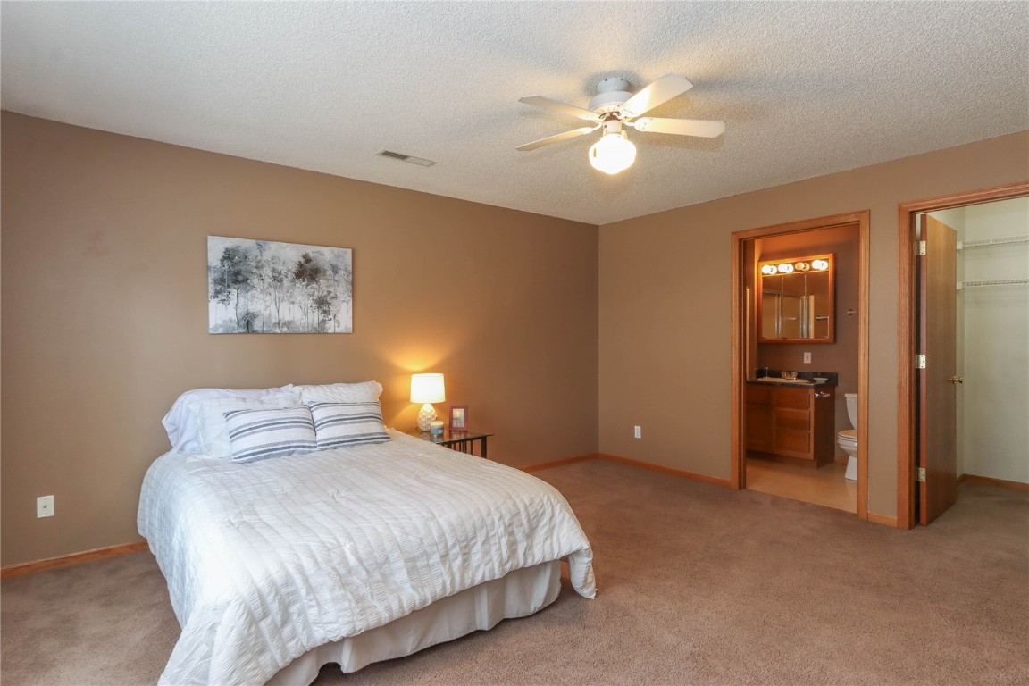 408 West Side Drive Iowa City IA 52246