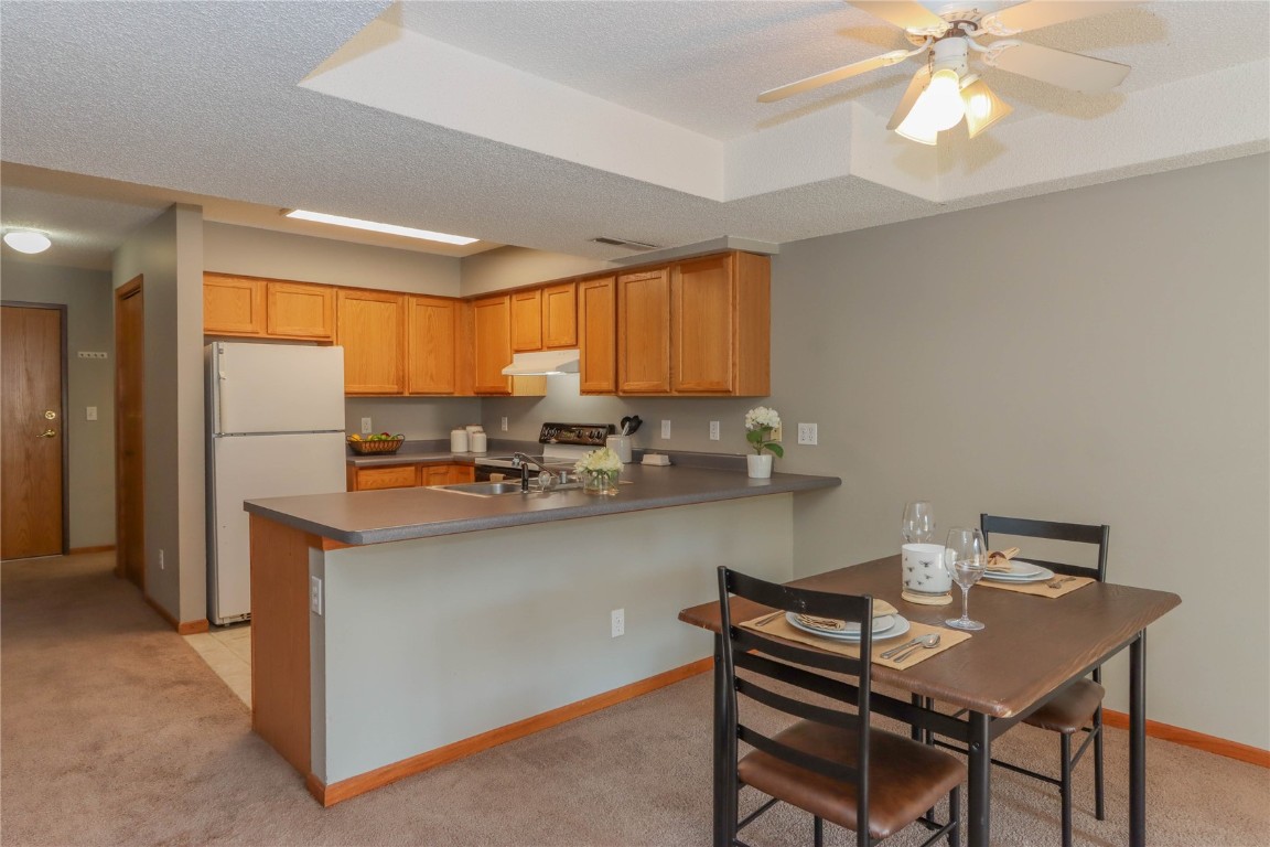 408 West Side Drive Iowa City IA 52246