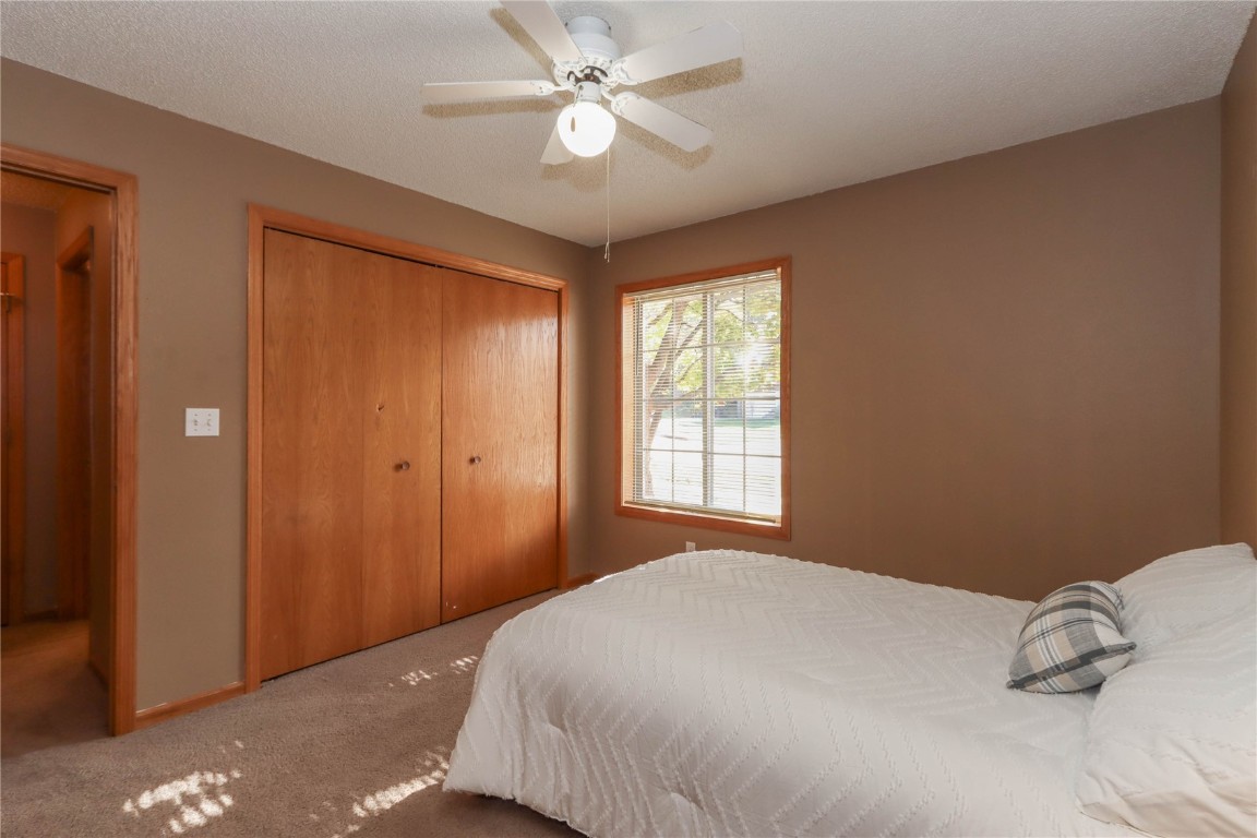 408 West Side Drive Iowa City IA 52246