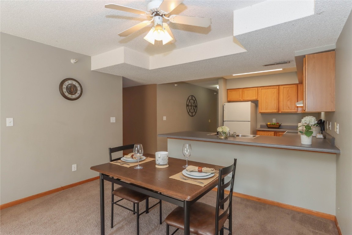 408 West Side Drive Iowa City IA 52246