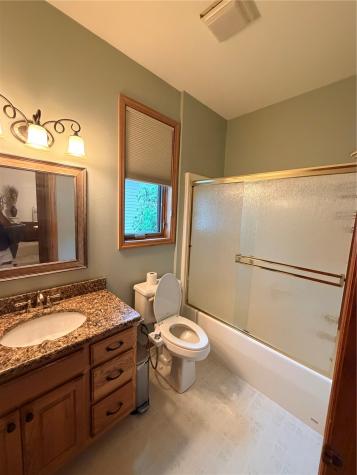 633 Tiffany Drive NE Cedar Rapids IA 52402