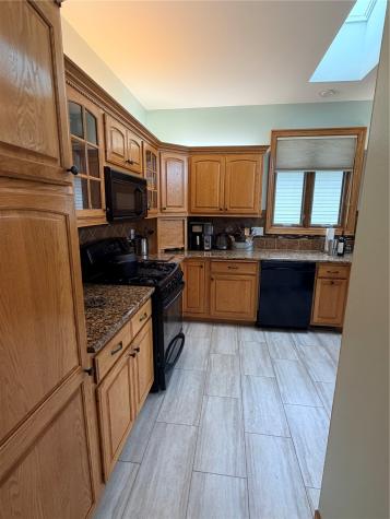 633 Tiffany Drive NE Cedar Rapids IA 52402