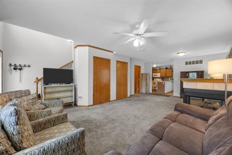 527 Penn Court North Liberty IA 52317