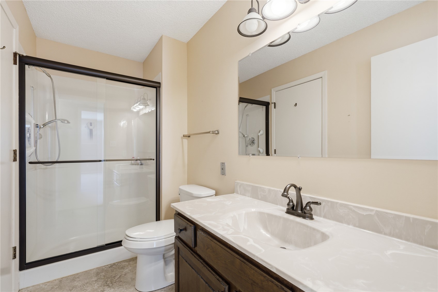2131 1st Avenue NE Cedar Rapids IA 52403