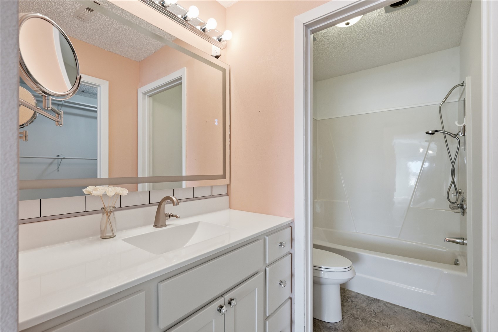 2131 1st Avenue NE Cedar Rapids IA 52403