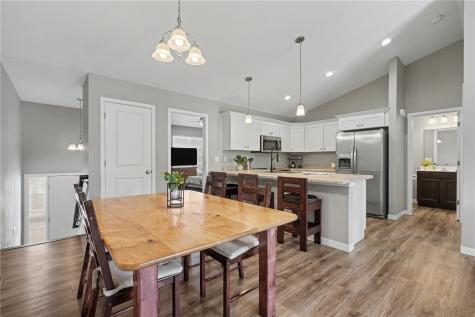 602 Riley Lane West Branch IA 52358