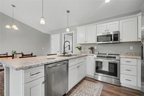 602 Riley Lane West Branch IA 52358