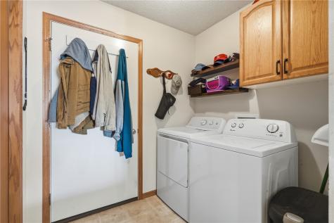 3642 Stoneview Circle SW Cedar Rapids IA 52404