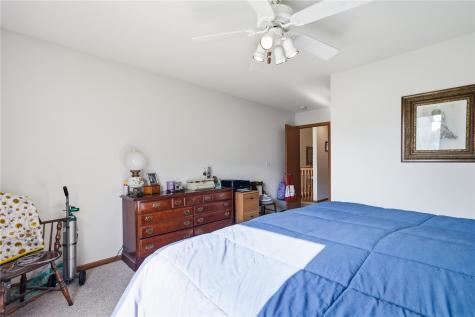 3642 Stoneview Circle SW Cedar Rapids IA 52404