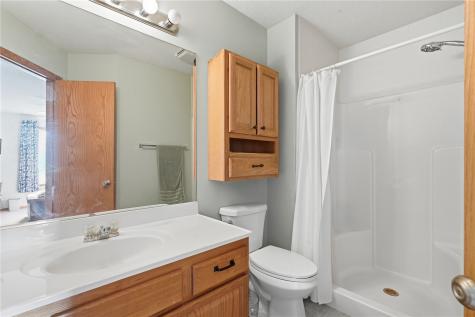 3642 Stoneview Circle SW Cedar Rapids IA 52404