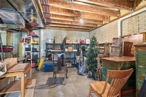 3642 Stoneview Circle SW Cedar Rapids IA 52404