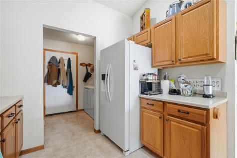 3642 Stoneview Circle SW Cedar Rapids IA 52404