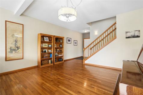 1342 Oxford Place Iowa City IA 52240
