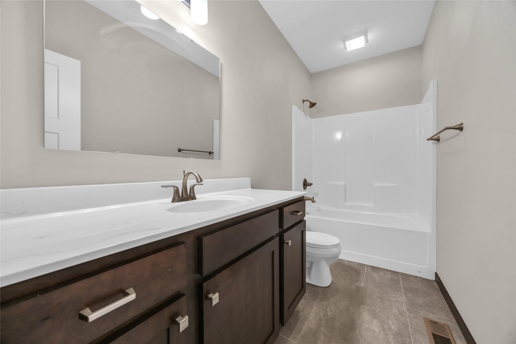 331 E Main Street Solon IA 52333