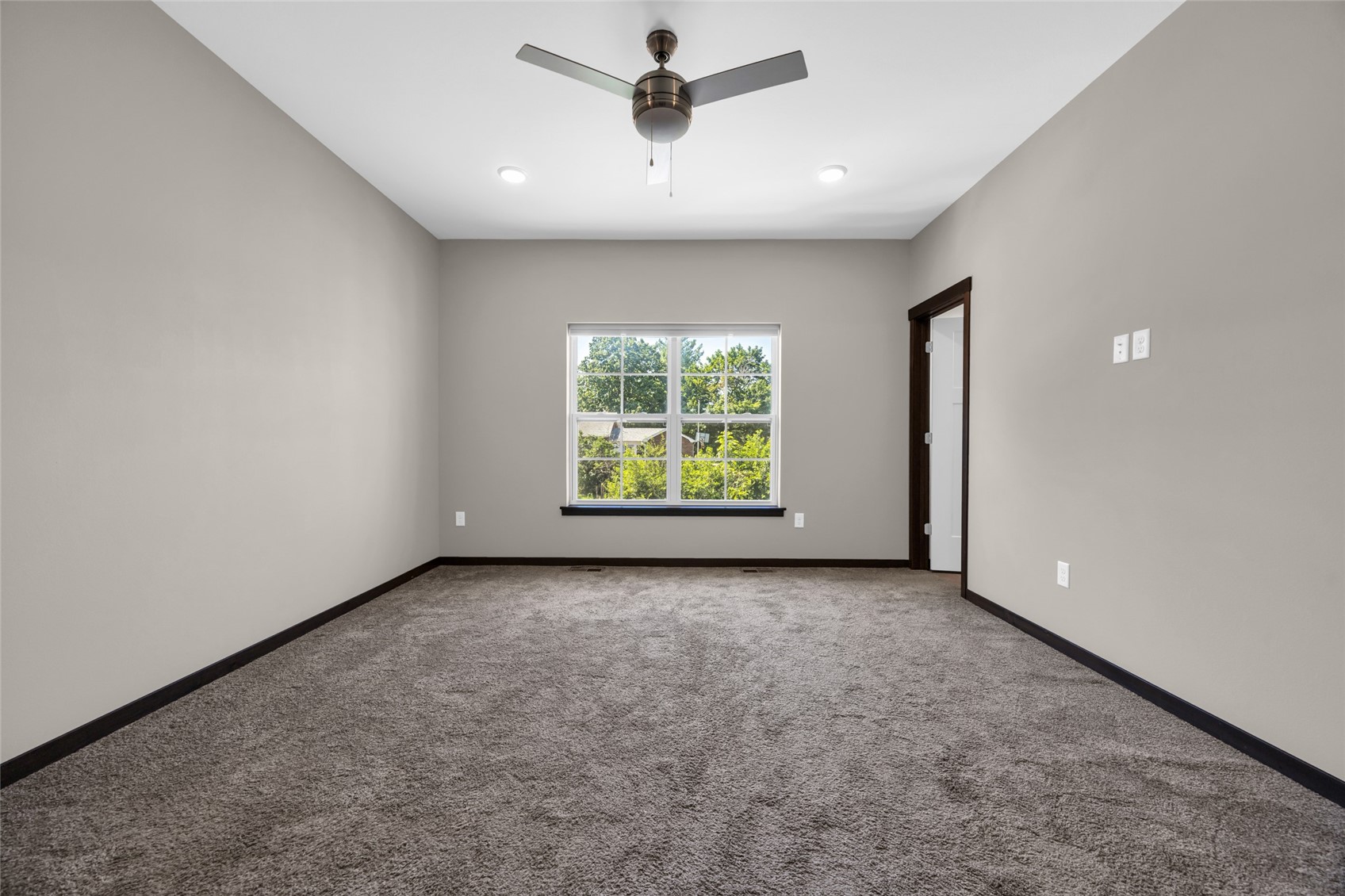 331 E Main Street Solon IA 52333