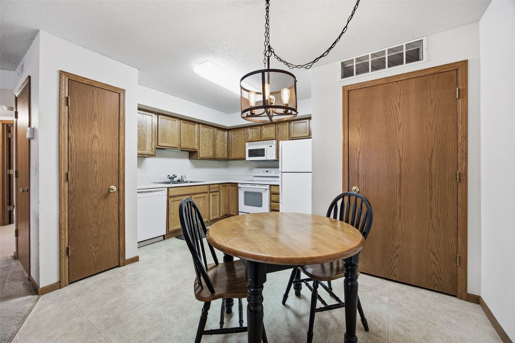600 Colton Circle NE Cedar Rapids IA 52402