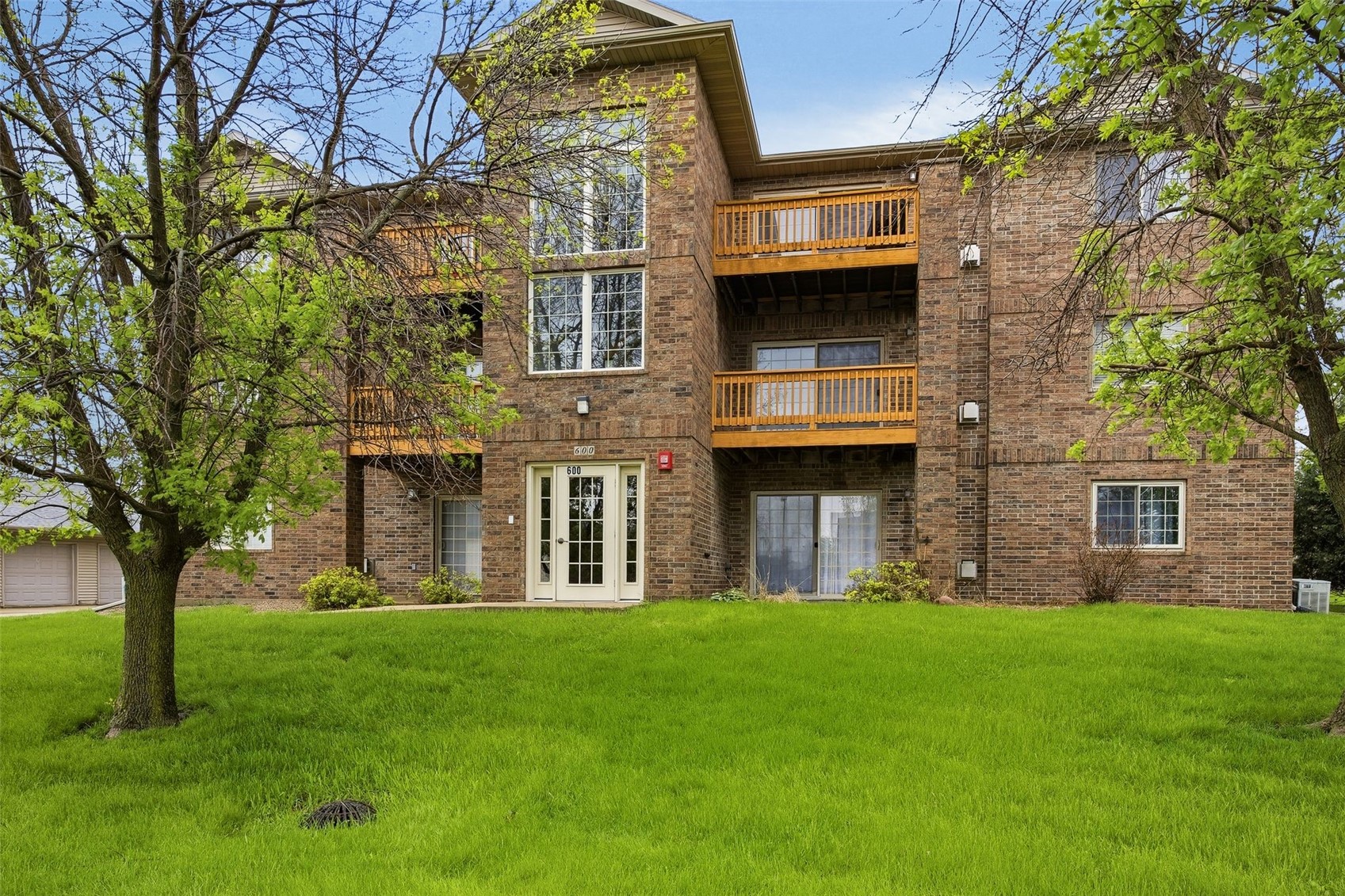 600 Colton Circle NE Cedar Rapids IA 52402