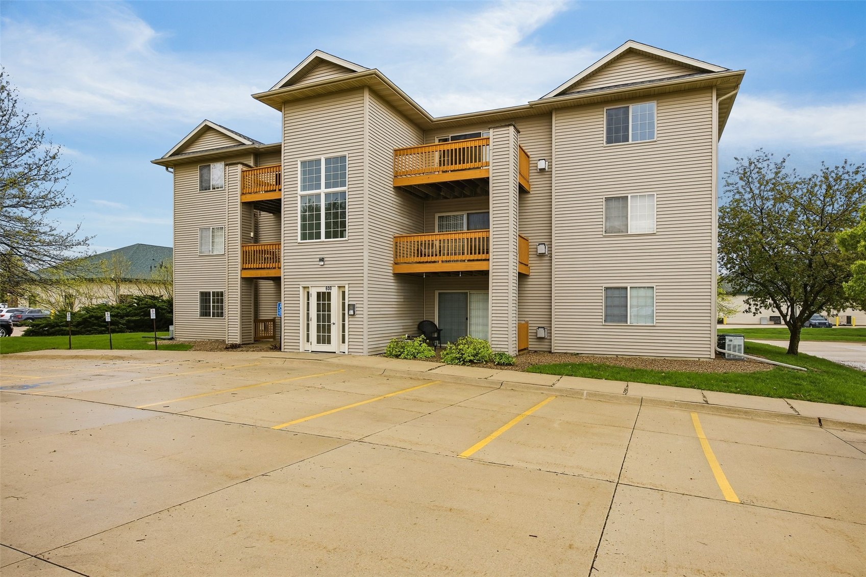 600 Colton Circle NE Cedar Rapids IA 52402