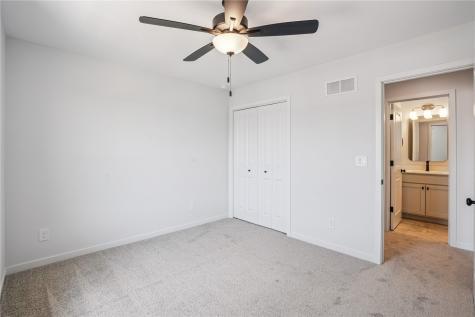 4462 Deer Creek Road Iowa City IA 52246