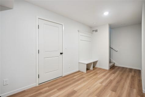 4462 Deer Creek Road Iowa City IA 52246