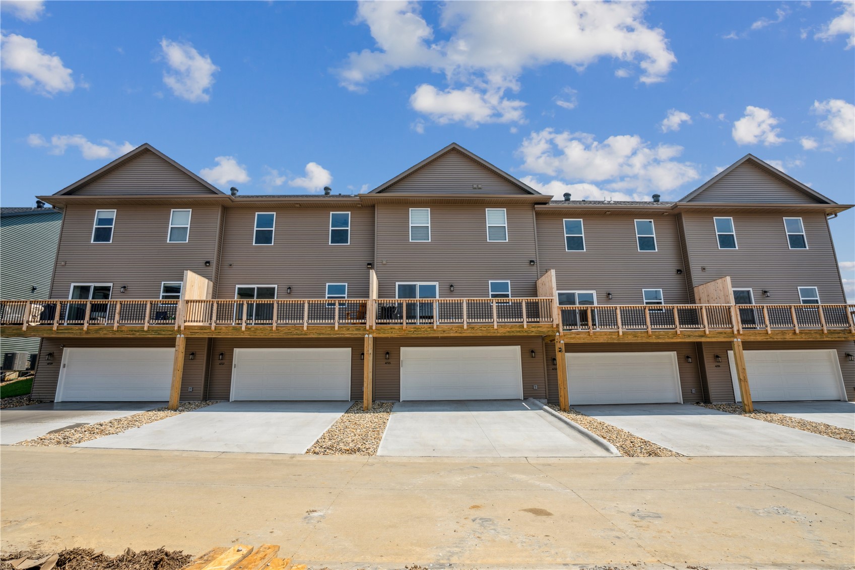 4462 Deer Creek Road Iowa City IA 52246