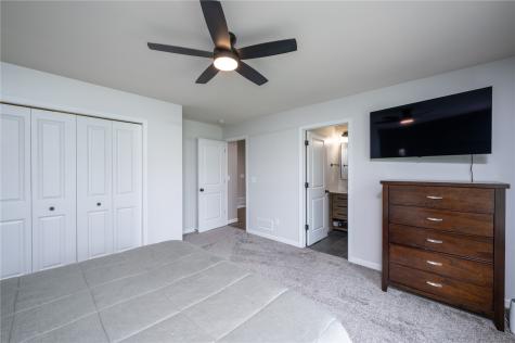 834 Crescent View Drive NE Cedar Rapids IA 52402