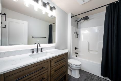 834 Crescent View Drive NE Cedar Rapids IA 52402